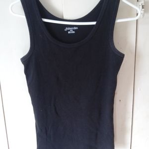 St. Johns Womans black tank top